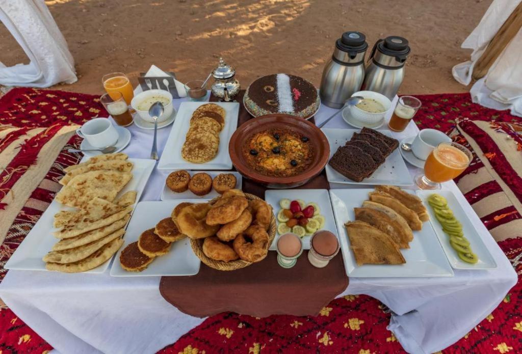 Hotel Blue Sky Luxury Camp Merzouga Exteriér fotografie